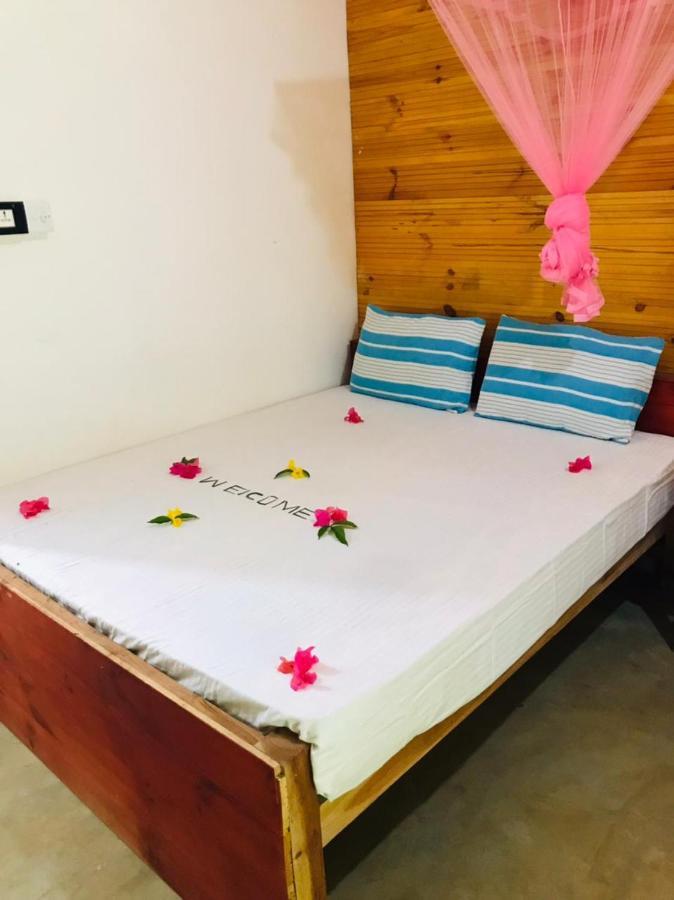 Walkers Hostel Тринкомале Екстериор снимка