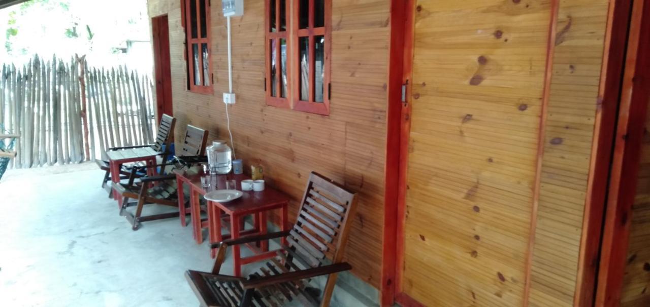 Walkers Hostel Тринкомале Екстериор снимка